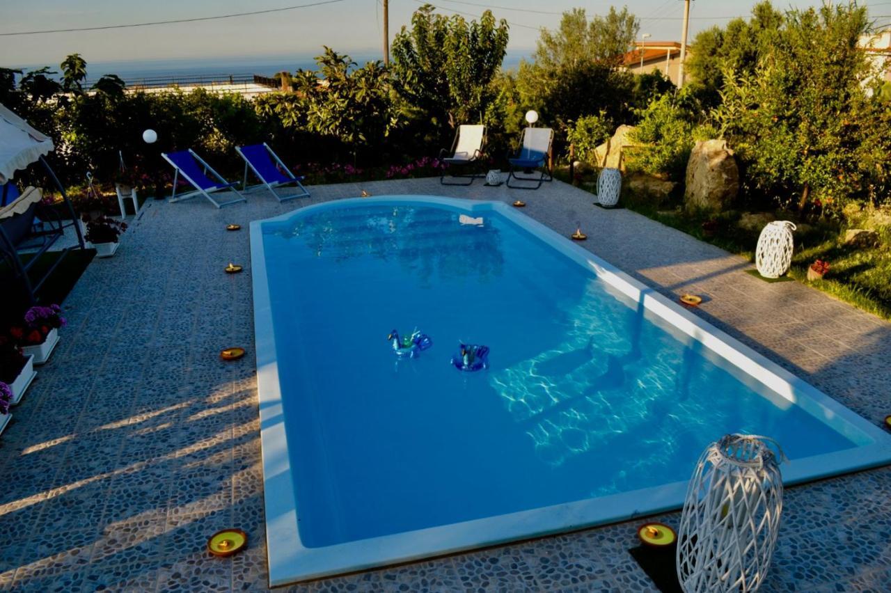 * * * Villa Annalisa * * * Кастельдачча Екстер'єр фото